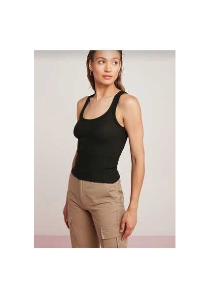 Kadın Fitilli Görünümlü Kalın Askılı Basic Siyah Atlet fiyatları