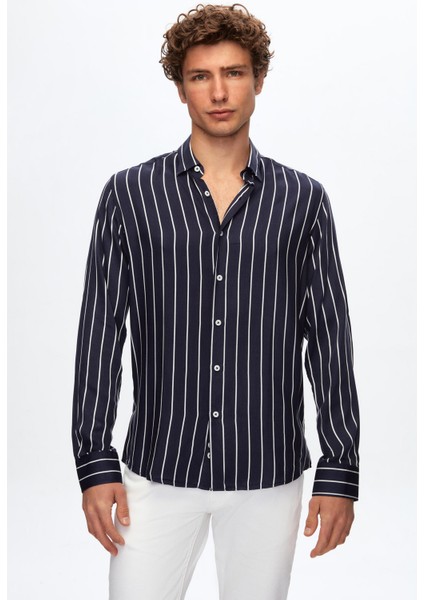 Slim Fit Lacivert Çizgi Baskılı Gömlek