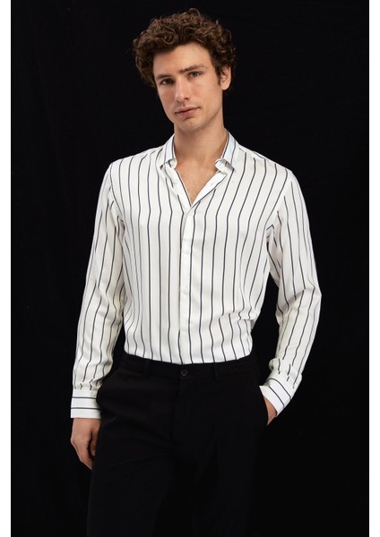 Slim Fit Beyaz Çizgi Baskılı Gömlek modelleri