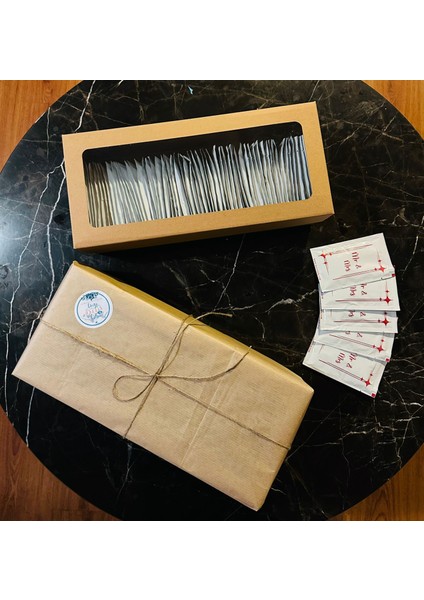 Hedi̇ye Paketli̇ Özel Kutusunda Tek Kullanimlik Islak Mendi̇l 85 Adet