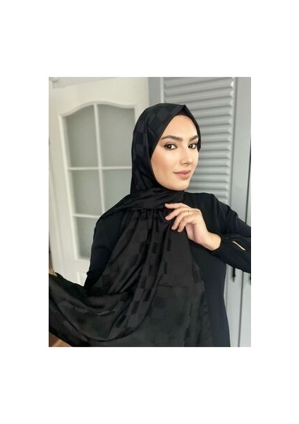 Zarafetin Klasik Rengi: Siyah Ipeksi Jakar Lara Şalınızla Her Durumda Şıklığınızı Konuşturun! fırsatları