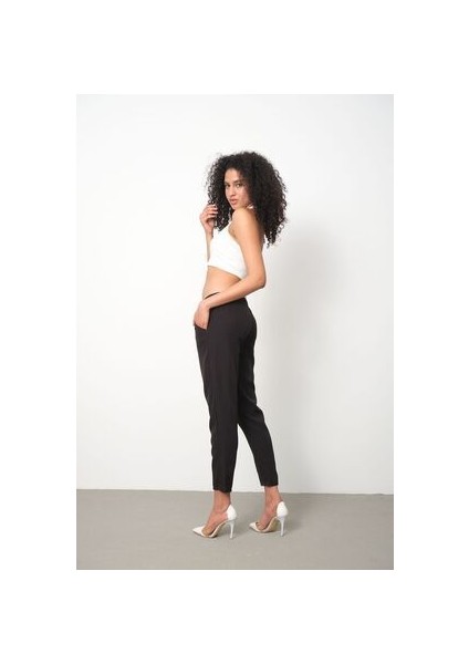 Kadın Havuç Kesim Bilek Boy Ip Detaylı Beli Lastikli Kumaş Pantolon modelleri
