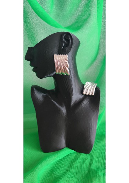 Kaburga Model Küpe