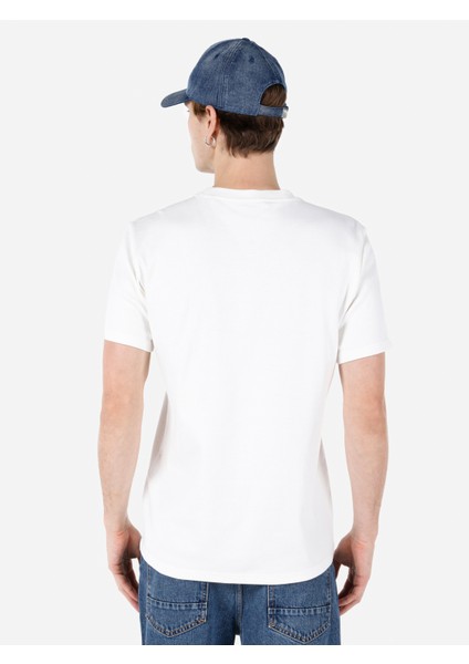 Regular Fit Yuvarlak Yaka Erkek Beyaz Kısa Kol Tişört Cl1068118 modelleri