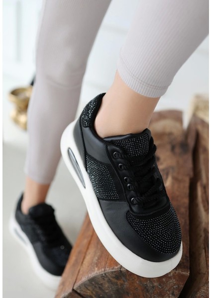 Chris Siyah Cilt Simli Bağcıklı Spor Ayakkabı fiyatları