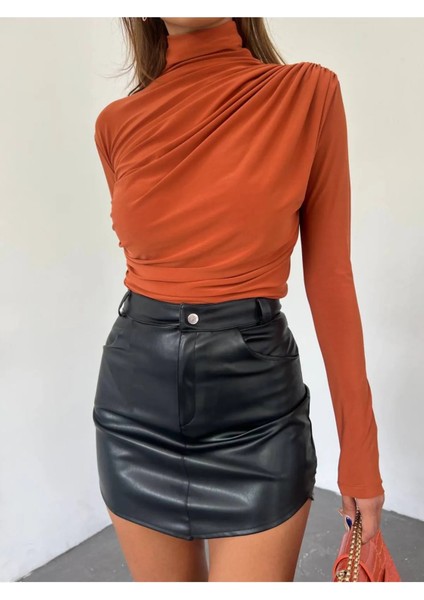 Kadın Dik Yaka Büzgülü Bluz