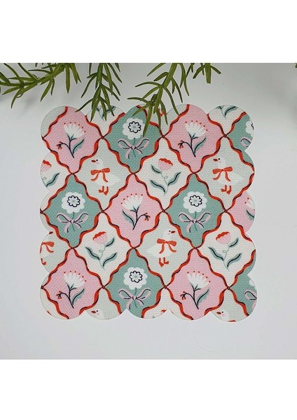 Zarif Çiçekler ve Dekoratif Fiyonk Desenli Lazer Kesim Kumaş Kokteyl Peçetesi 1 Adet
