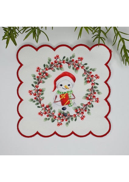 Sulu Boya Yılbaşı Kardan Adam ve Kokina Çelenk Tasarımlı Nakış Kenar Kumaş Kokteyl Peçetesi 1 Adet