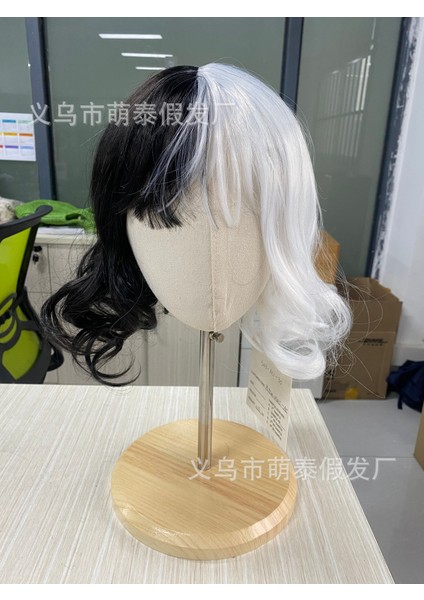 Fabrika Doğrudan SATIŞ101BENEKLI Köpek Peruk Kuila Siyah ve Beyaz Perukcruelladevil Cosplayperuk (Yurt Dışından) fiyatları