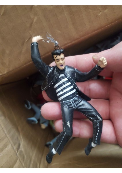 El Cantante Karikatür Elvis Presley Öpücük Bandı Austin Anahtarlık Aksiyon Figürleri Bebekler Pvc Koleksiyonu Oyuncak (Yurt Dışından) fırsatları