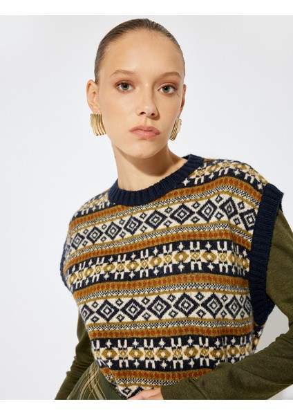 x Sima Tarkan - Triko Oversize Süveter Yuvarlak Yaka Çok Renkli Etnik Desenli