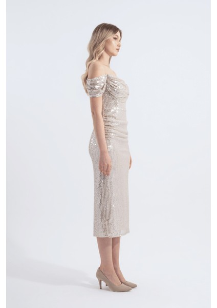 Gwen | Payetli Şeffaf Askılı Midi Kalem Elbise Carmen Yaka Düşük Kol - Bej fiyatları