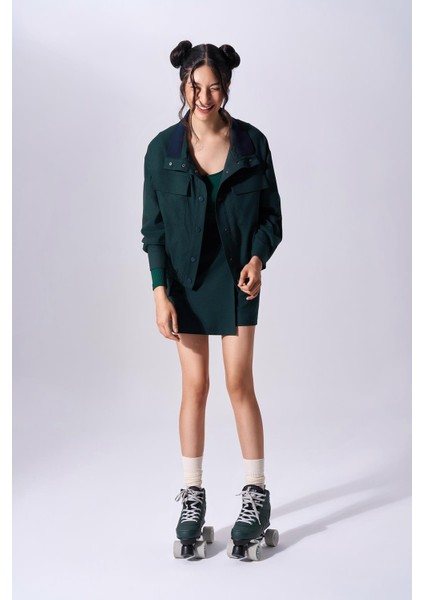 Kadın Logolu Uzun Kol Cep Detaylı Düğmeli Yeşil Mont 2591610