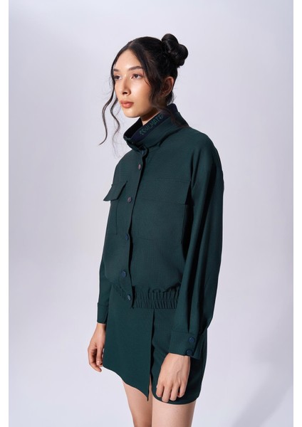 Kadın Logolu Uzun Kol Cep Detaylı Düğmeli Yeşil Mont 2591610 modelleri