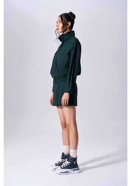 Kadın Logolu Uzun Kol Cep Detaylı Düğmeli Yeşil Mont 2591610 fırsatları