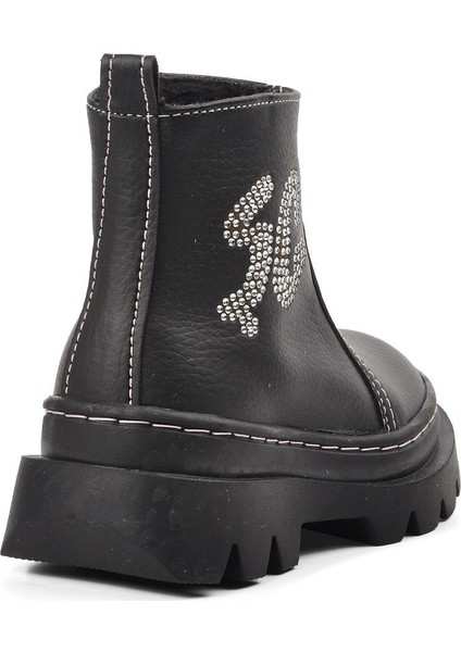 Siyah Kız Çocuk Bot fırsatları