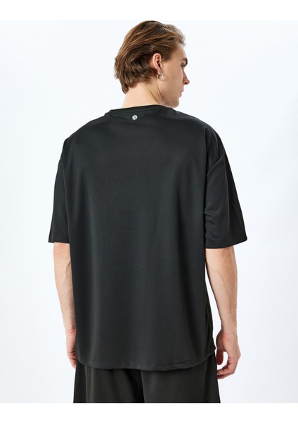 Bisiklet Yaka Yarım Kollu Slogan Baskılı Oversize Spor Tişört fırsatları