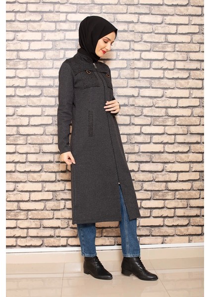 Omuzu Parçalı Antrasit Tesettür Kap modelleri