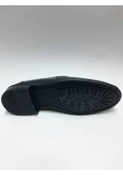 Hakiki Deri Topuklu Siyah Loafer Model Kauçuk Tabanlı Erkek Ayakkabı C-811063KLFRW fırsatları
