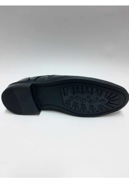 Hakiki Deri Moliere Model Siyah Bağcıklı Kauçuk Taban Erkek Ayakkabı C-822304RW fırsatları