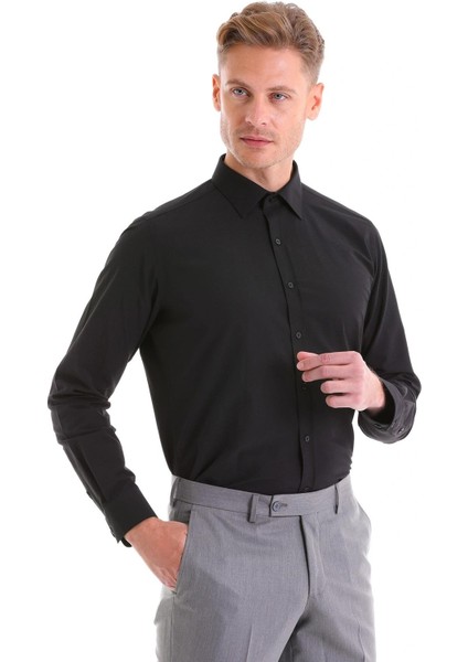 Dormen Classics Kolay Ütülenebilir Slim Fit Dar Kesim Klasik Yaka Cepsiz Erkek Gömlek Siyah