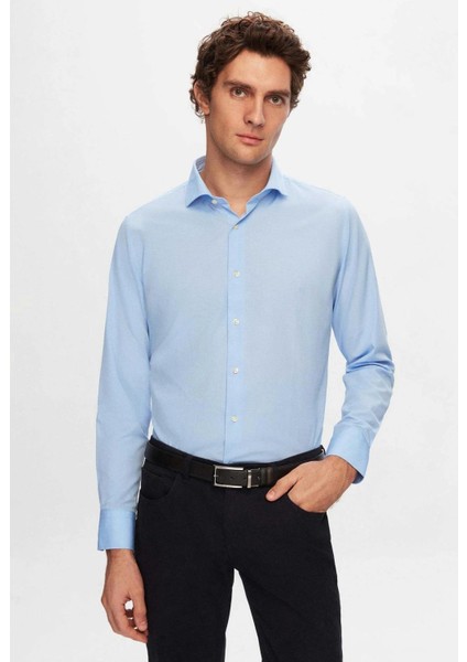 Dormen Classics Kolay Ütülenebilir Slim Fit Dar Kesim Klasik Yaka Cepsiz Erkek Gömlek Buz Mavi