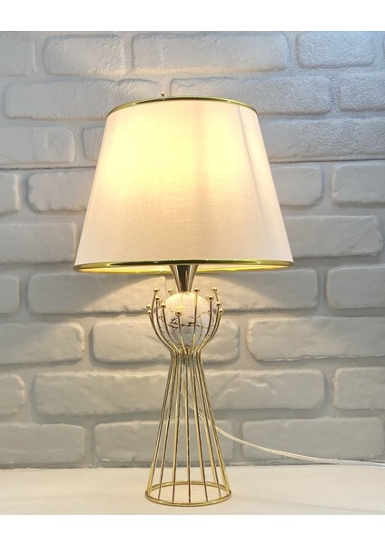 Gold Kaplama Sude Model Gold Damarlı Beyaz Toplu Metal Ayak Kumaş Gold Şeritli Şapka Abajur