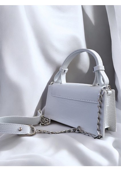 Pambags Bari Model Zincirli Küçük Baget Çanta