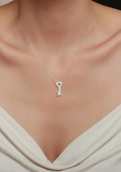 14 Ayar Altın Beyaz Opal Taşlı Kalpli Anahtar Kolye