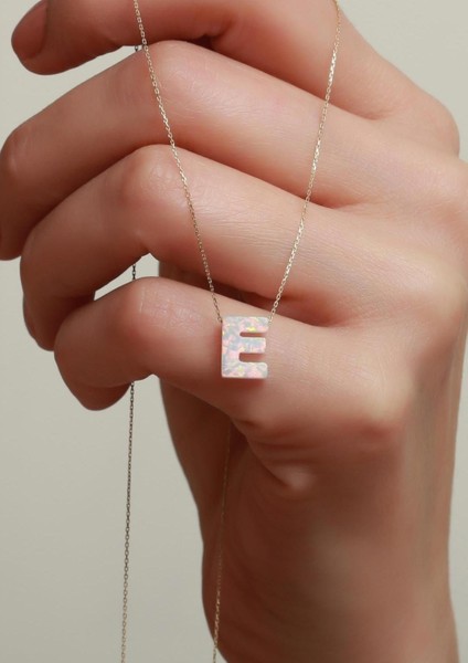14 Ayar Altın Beyaz Opal Taşlı E Harf Zincir Kolye