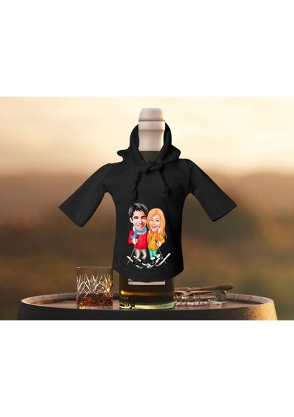 Kişiye Özel Sevgililer Karikatürlü Mini Siyah Içki Şişesi Tişörtü , Ev Bar Dekoru, Viski, Şarap, Votka, Rakı Şişesi Tişörtü, Ev Barı-40