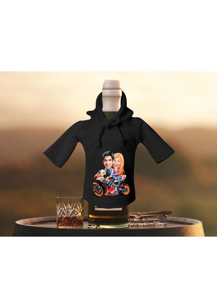 Kişiye Özel Sevgililer Karikatürlü Mini Siyah Içki Şişesi Tişörtü , Ev Bar Dekoru, Viski, Şarap, Votka, Rakı Şişesi Tişörtü, Ev Barı-43