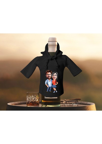Kişiye Özel Sevgililer Karikatürlü Mini Siyah Içki Şişesi Tişörtü , Ev Bar Dekoru, Viski, Şarap, Votka, Rakı Şişesi Tişörtü, Ev Barı-39
