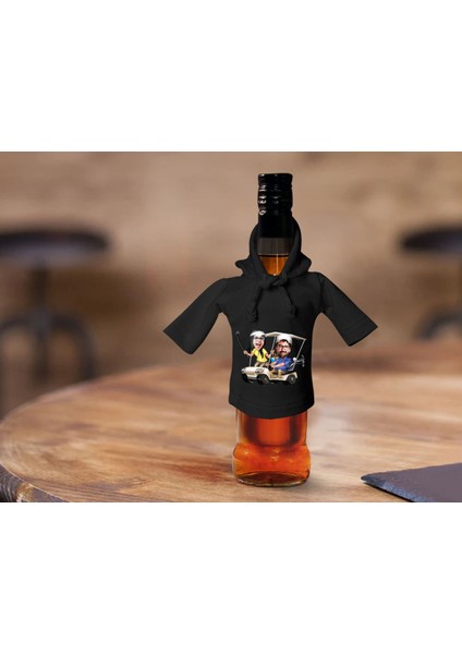 Kişiye Özel Sevgililer Karikatürlü Mini Siyah Içki Şişesi Tişörtü , Ev Bar Dekoru, Viski, Şarap, Votka, Rakı Şişesi Tişörtü, Ev Barı-33 fırsatları
