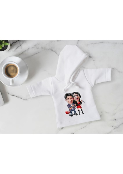 Kişiye Özel Sevgililer Karikatürlü Mini Beyaz Içki Şişesi Tişörtü , Ev Bar Dekoru, Viski, Şarap, Votka, Rakı Şişesi Tişörtü, Ev Barı-11 fırsatları