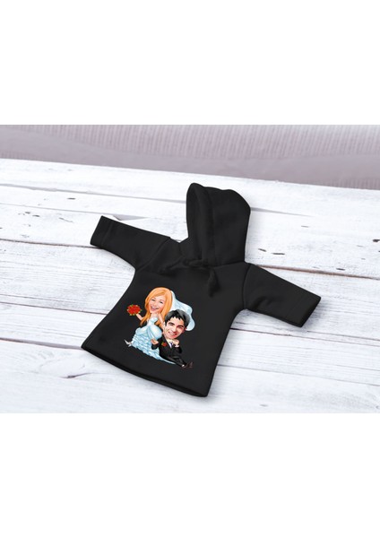Kişiye Özel Sevgililer Karikatürlü Mini Siyah Içki Şişesi Tişörtü , Ev Bar Dekoru, Viski, Şarap, Votka, Rakı Şişesi Tişörtü, Ev Barı-2 modelleri