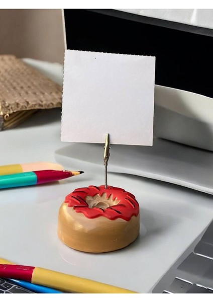 Kırmızı Çikolata Süsü Desenli Donut Model Temalı Fotoğraf Not Tutacak Ofis Masası Tutacağı Hediyelik