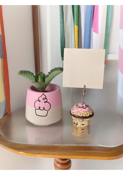 Cupcake Tutuculu Cupcake Çizimli Saksı Ofis Seti fırsatları