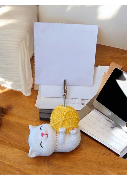 Sarı Yumak Tutan Yatan Kawaii Kedi Temalı Not Tutacağı Fotoğraf Tutacak Tutucu Ofis Seti Hediyelik