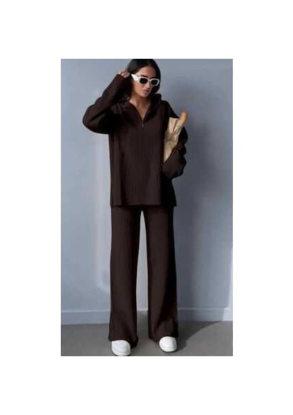 Kadın Fitilli Yaka Fermuarlı Paçası Fermuarlı Yanlardan Yırtmaçlı Triko Takım modelleri