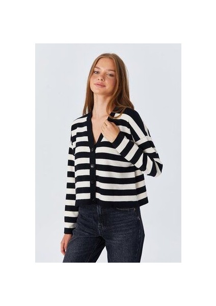 6892 Kadın Çizgili Dokulu Hırka Siyah modelleri