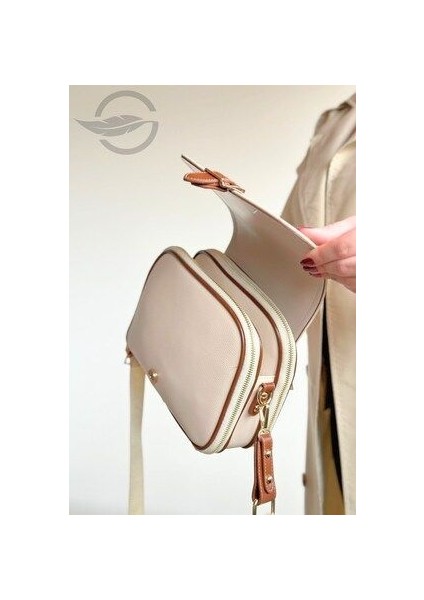 Şık ve Fonksiyonel Çok Bölmeli Kapaklı Orta Boy Kadın Postacı Çantası fırsatları