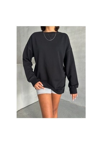 Kadın Siyah Dikiş Detaylı Oversize 3 Iplik Sweatshirt fiyatları