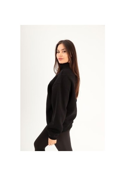 Siyah Yarım Fermuarlı Yüksek Yaka Sweatshirt