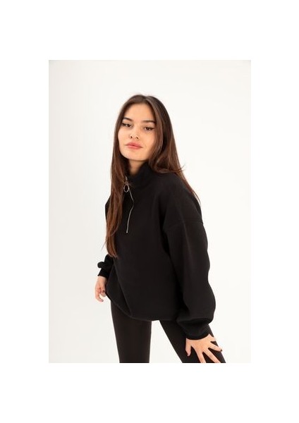 Siyah Yarım Fermuarlı Yüksek Yaka Sweatshirt