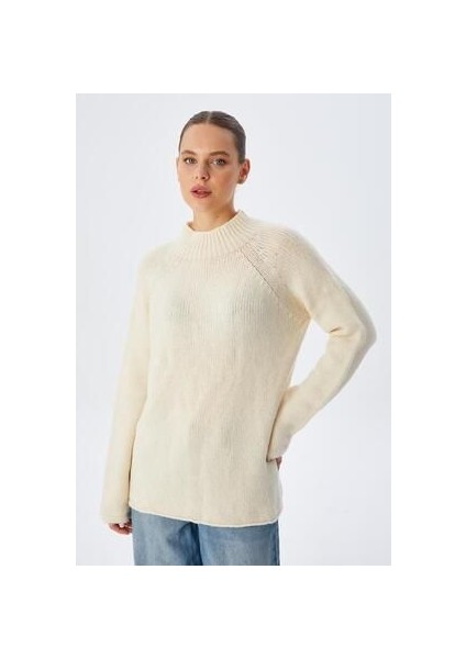 6849 Kadın Dikişsiz Dik Yaka Triko Kazak Naturel indirimleri