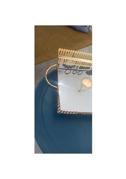 Tepsi kullanışlı iç kısım aynalı kararmaz paslanmaz dıştan dışa ölçü kulp dahil 26x47 kullanılan bölüm 25 x35 cm themisseshome marka fiyatları
