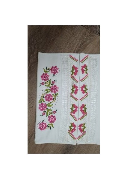 Iğne Oyalı Havlu