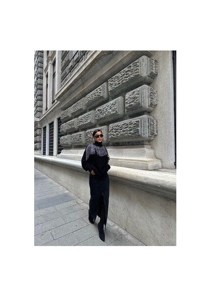 Siyah Simli Boğazlı Kazak fırsatları