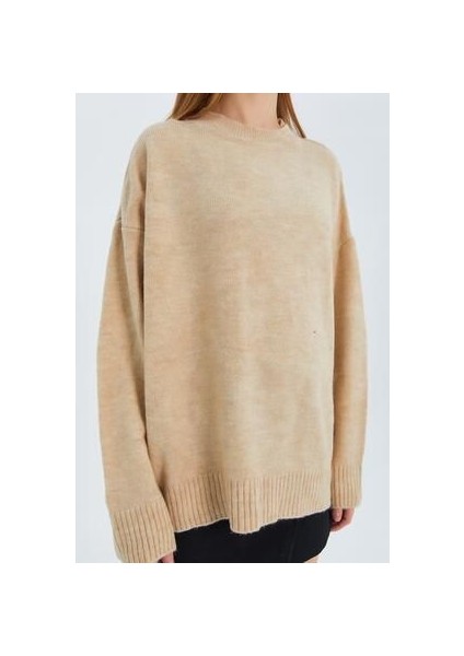 6913 Kadın Salaş Yumuşak Dokulu Oversize Triko Kazak Bej fırsatları